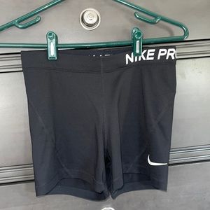 Nike pro 3” shorts
